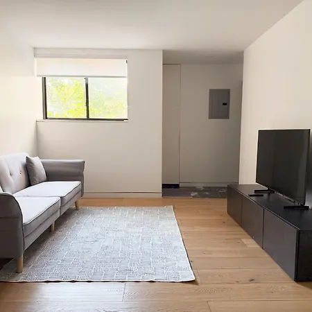 New Cozy Modern Minimalist Stay In Brooklyn At Rem-Casa